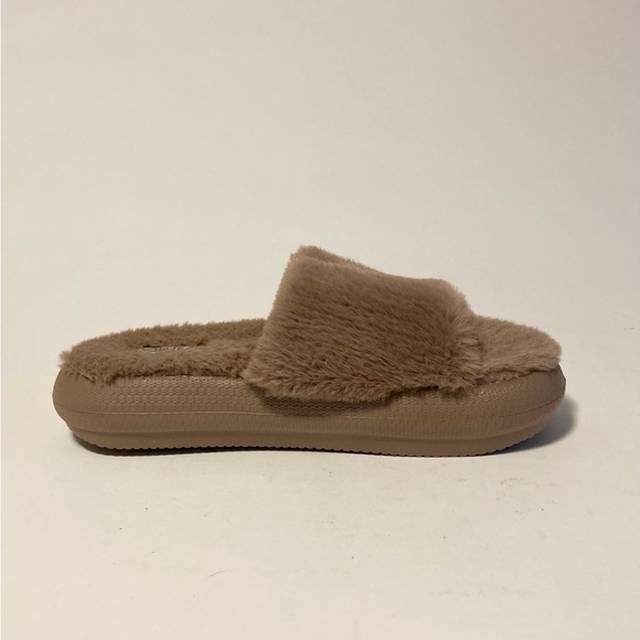 32 Degrees Dust Pink Faux Fur Rubber Outsole Flip Flops Slippers size 7 - Picture 5 of 14